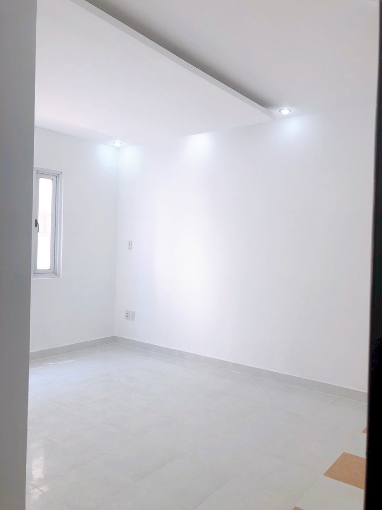 Bán căn hộ Chung cư Khánh Hội 2, 75m2, 2 phòng ngủ, 2 nhà vệ sinh, lầu cao, nhà mới, sạch đẹp
