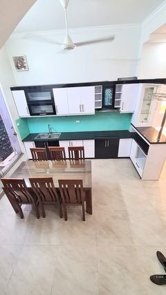 Nhà đẹp 3 bước ra Phố Thái Thịnh, 37m2, 3.7 Tỷ.