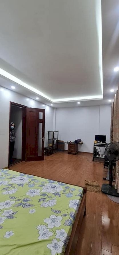 Bán nhà phố Bồ Đề 39m2, 4 tầng, mặt tiền rộng 6.6 giá 3.45 tỷ