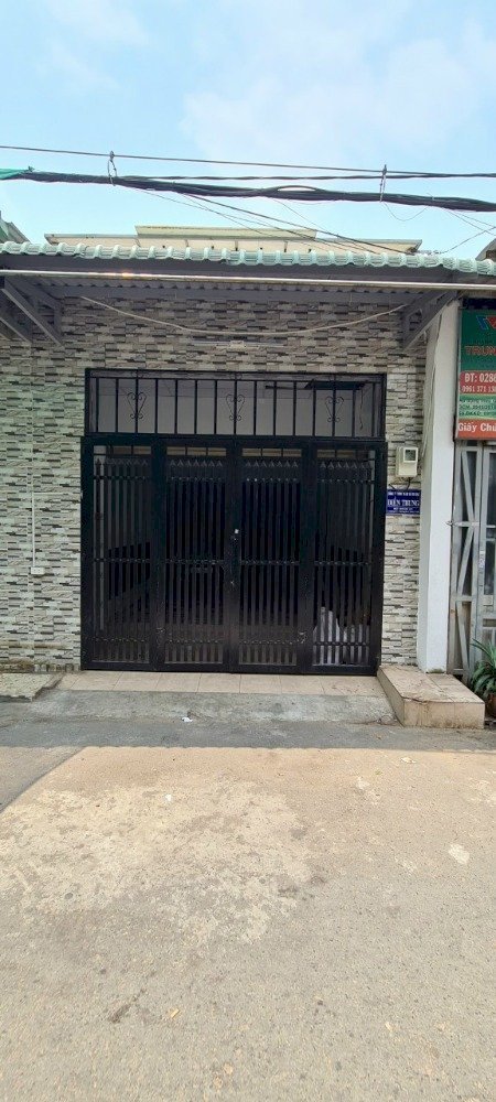 Bán nhà diện tích 60m2 mặt tiền đường số 11, phường Bình Hưng Hòa, quận Bình Tân,TPHCM
