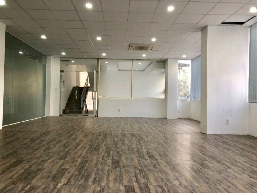 Văn phòng cho thuê diện tích 160m2