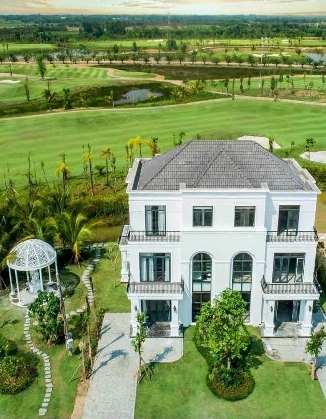 Biệt thự trong sân golf giá chỉ 2.9 tỷ/căn, liền kề khu vingroup 900ha