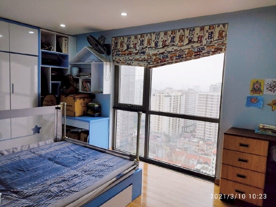 Chính chủ cần bán căn hộ 122m2 tại chung cư Thống Nhất Complex 82 Nguyễn Tuân. 3 phòng ngủ