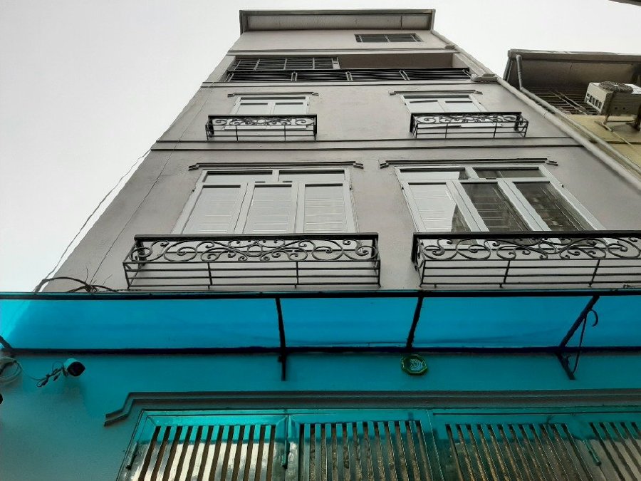 Bán nhà phố Thúy Lĩnh, SĐCC, 30mx5T, 1PK, 6PN, 3 bếp, 2 sân, 4 wc, xây hiện đại, kiên cố