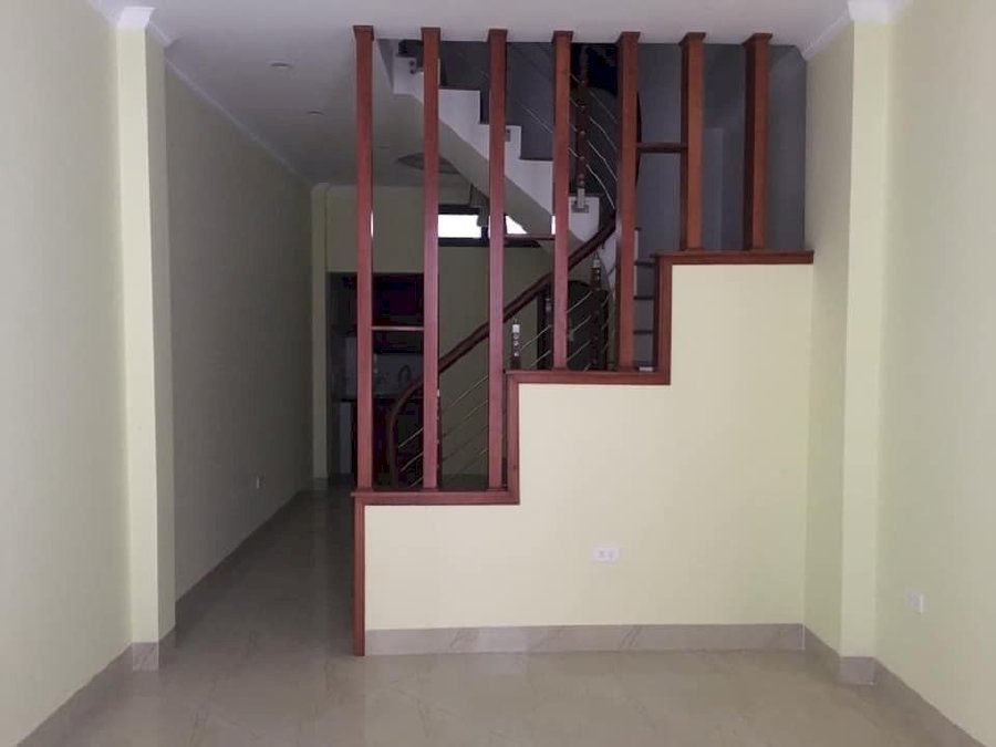 Bán nhà phố Tư Đình 35.4m2, 3.5 tầng, mặt tiền 3.5m, giá 2.85 tỷ