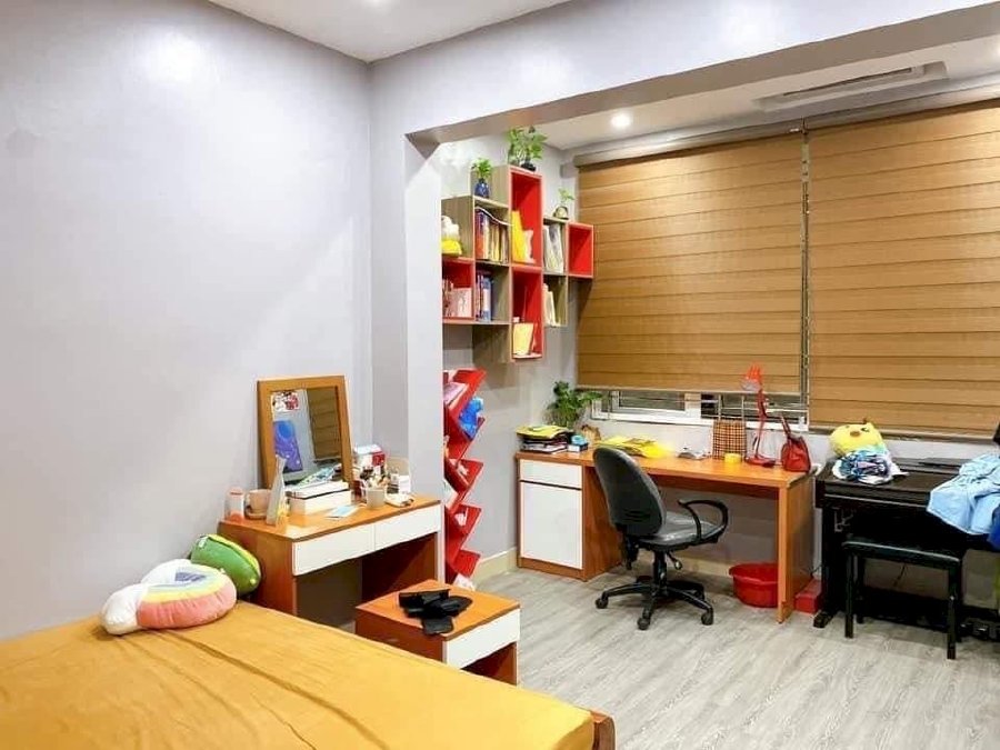 Bán Nhà Đặng Văn Ngữ 40m2 X 5 Tầng Giá 3,8 Tỷ Cách Ô Tô Tải Đậu Hơn Chục Mét