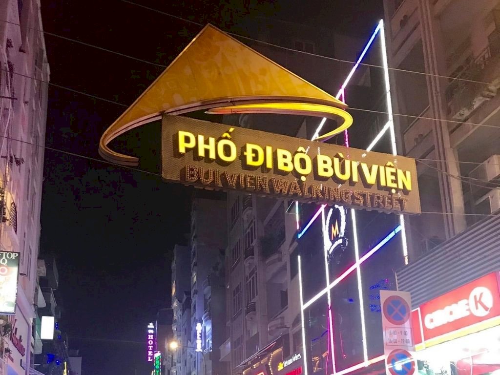 Phố đi bộ Bùi Viện - Bui Vien walking street